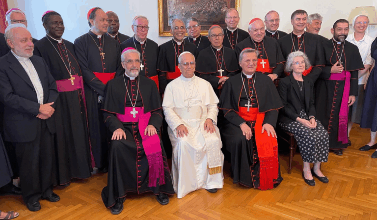 Secretaría General del Sínodo se reúne con León XIV y aprueba documento para implementar el camino sinodal 2021-2024