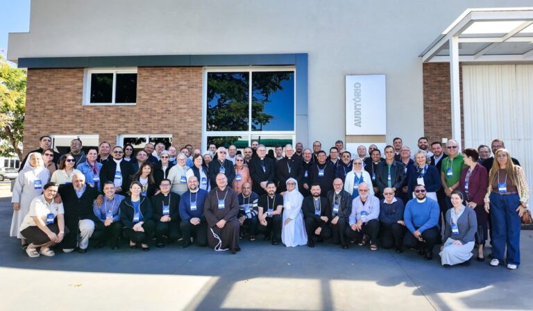 Brasil fortalece su camino de santidad con el 1.er Encuentro Nacional de Postuladores