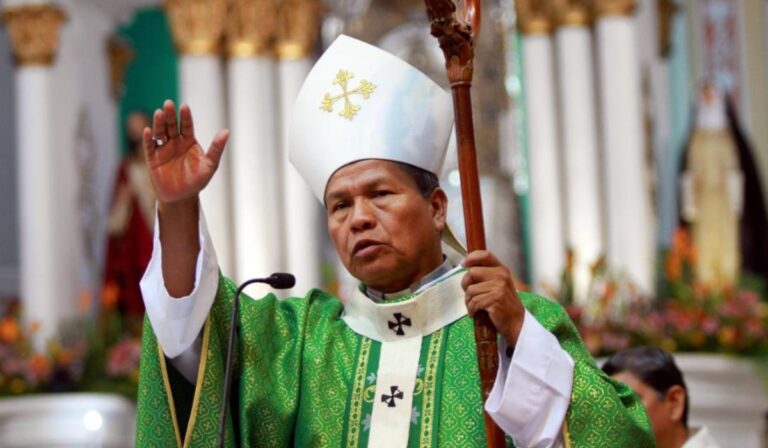 “Escuchen, analicen y decidan por un futuro mejor”, Mons. René Leigue llama a la reflexión política de cara a las elecciones presidenciales en Bolivia