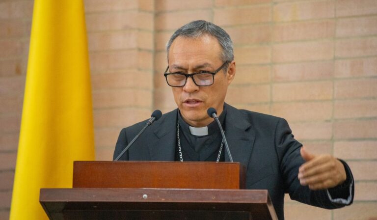 Lizardo Estrada recuerda a obispos colombianos misión como «promotores del desarme de las palabras y de la reconciliación»