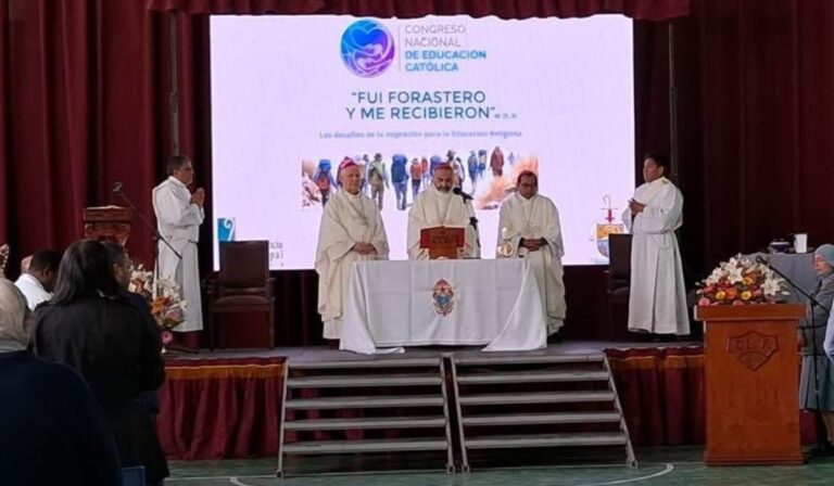 Encuentro Nacional de Educación Católica en Chile: “Fui forastero y me recibieron”