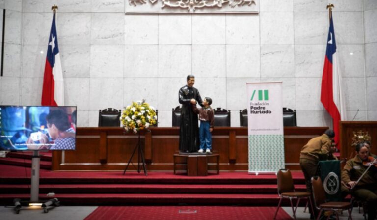 Chile: Congreso Nacional rinde homenaje al padre Alberto Hurtado en el Mes de la Solidaridad