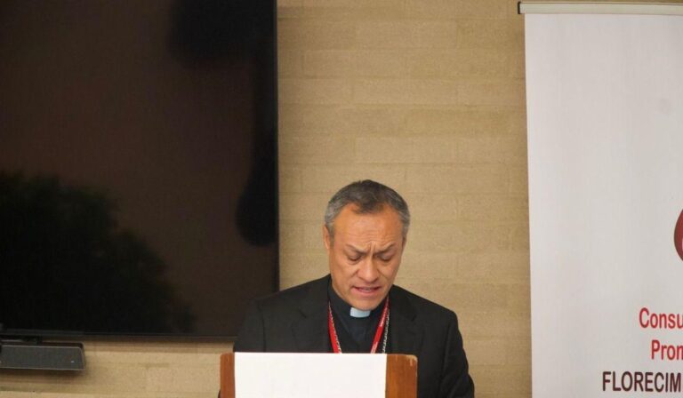 Monseñor Lizardo Estrada invita a superar violencia y construir futuro desde lo sagrado compartido