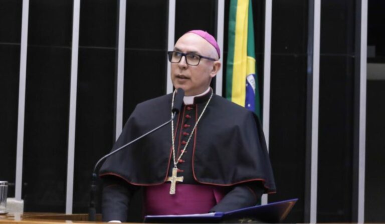 “Ucrania resiste, Ucrania lucha, Ucrania reza”, Mons. Hoepers en el Día Nacional de Ucrania