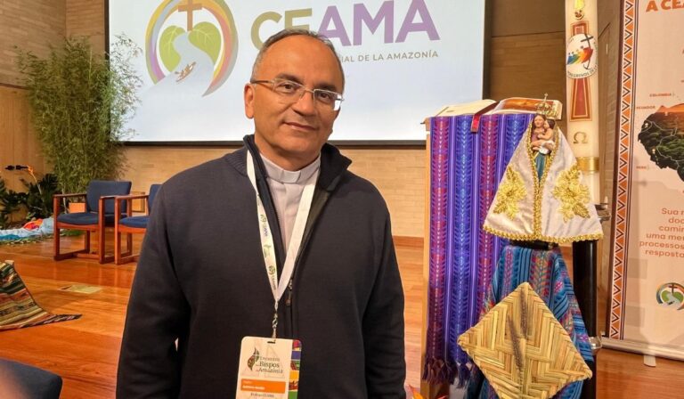 Padre Adelson Araújo animó la conversación en el Espíritu durante encuentro amazónico celebrado en Bogotá