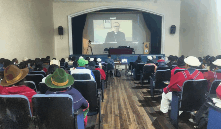 Monseñor Lizardo Estrada presenta “desafíos y propuestas” de la Pastoral Indígena en el marco de su Asamblea en Ecuador