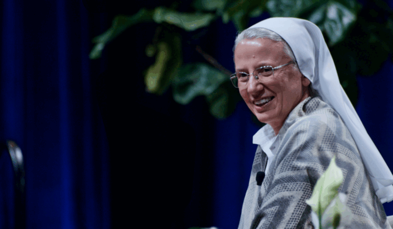 Simona Brambilla, la primera mujer prefecta del Vaticano, participa en la Asamblea anual de la Vida religiosa femenina de Estados Unidos