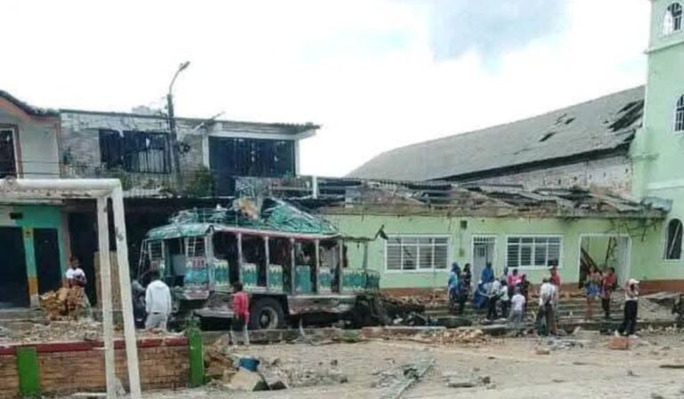 Colombia: Monseñor Omar Sánchez alerta sobre destrucción de vidas, templos y esperanza en Cauca
