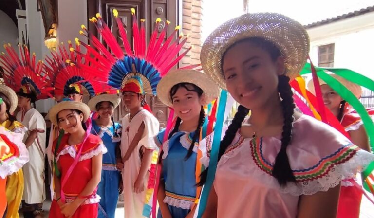 “Den oportunidad a los jóvenes”, arzobispo de Santa Cruz pide abrir espacios para nuevos líderes en Bolivia