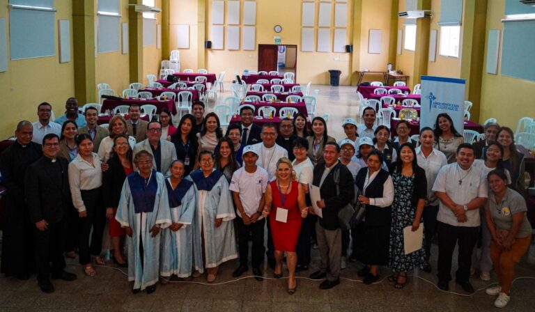 Ecuador: Iglesia en Guayaquil clausura certificación de proyectos sociales que transformarán vidas