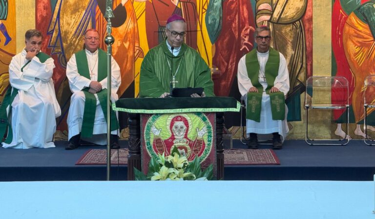 Monseñor Héctor Rodríguez pide orar por éxito del encuentro latinoamericano de cultura del cuidado que inició en Santo Domingo