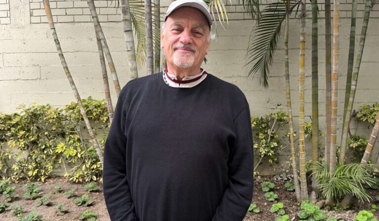 Congreso Teología: Zibechi alerta sobre nuevos liderazgos populares y teología que surge desde las comunidades