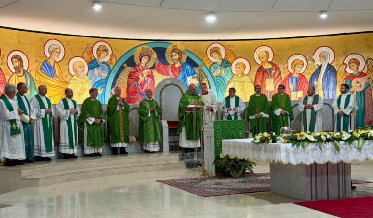 El Cardenal Fernando Chomali recibe su iglesia titular en Roma: San Mauro Abate, signo de comunión con el Papa