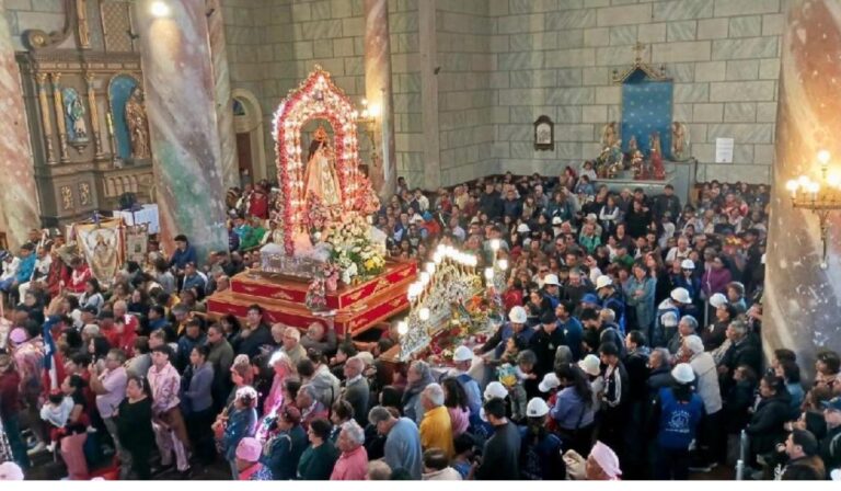 Chile celebra con fe y esperanza la Fiesta de la Virgen de la Montaña en Andacollo