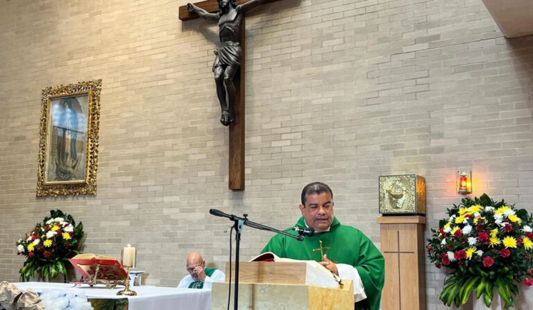 Curso de predicadores: padre Carlos Arias llama a predicadores a resistir manipulación política y anunciar auténtica esperanza