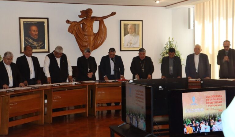 La Iglesia boliviana abre su 117.ª Asamblea Episcopal con una invitación a construir juntos “una Bolivia unida y reconciliada”