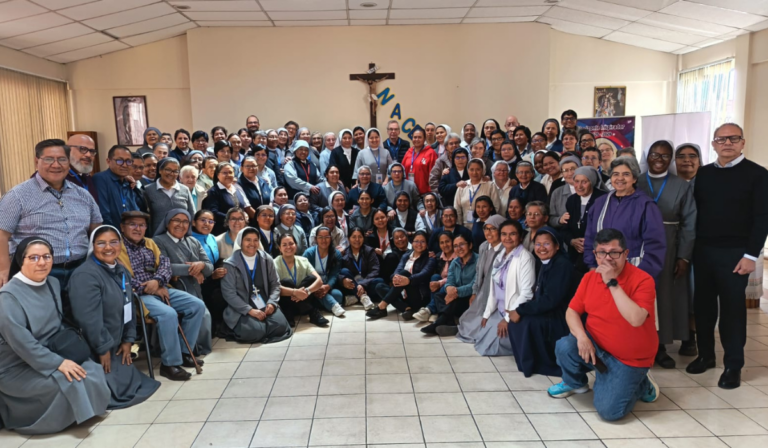 En la Fiesta de la Presentación del Señor, la Iglesia en Bolivia invita a la vida consagrada a “nacer de nuevo en la esperanza”
