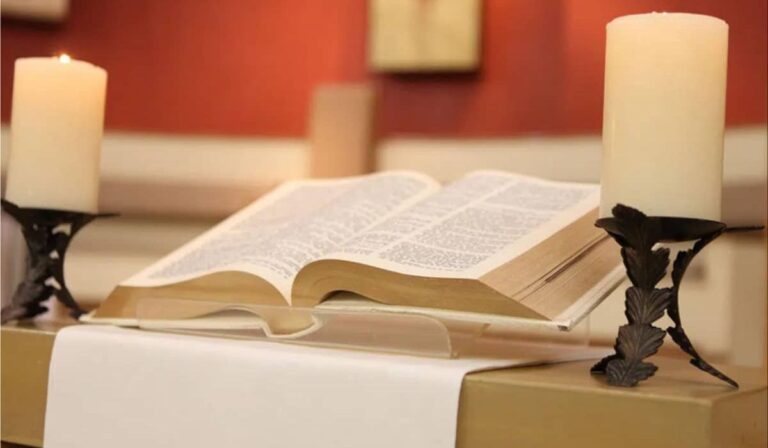 La Palabra de Dios debe iluminar cada día de la vida cristiana, afirma episcopado panameño