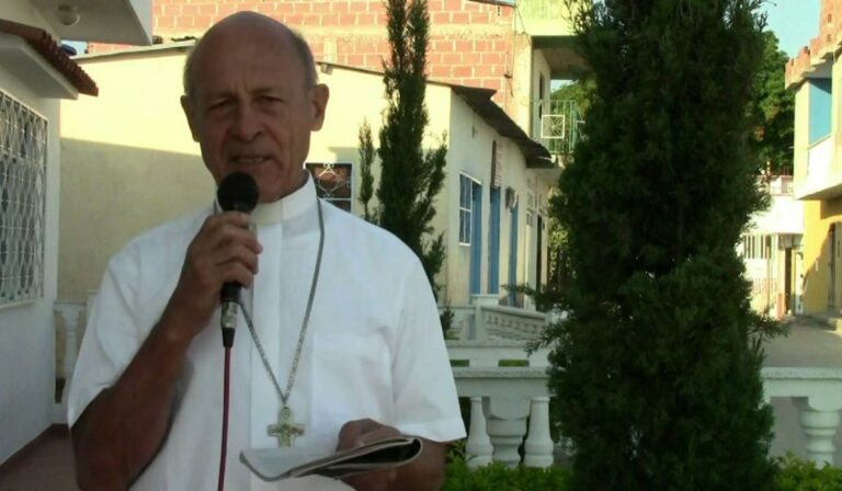 Iglesia colombiana anuncia fallecimiento de monseñor Hernán Giraldo Jaramillo, obispo emérito de Buga