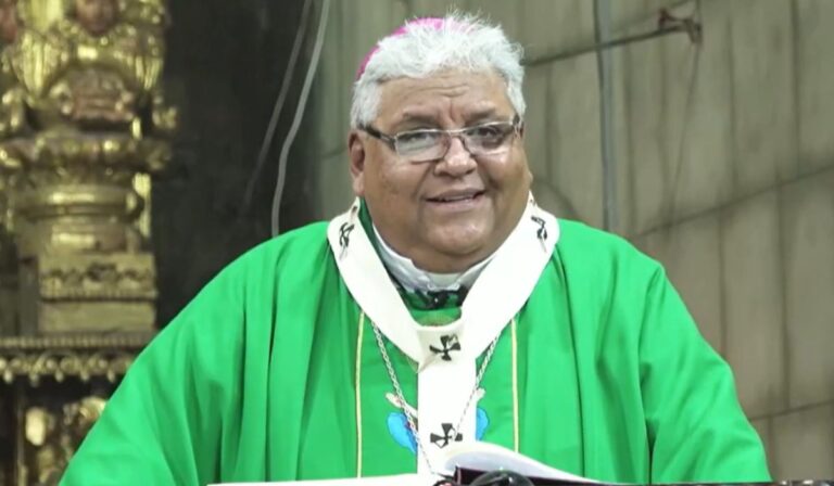 Bolivia: Mons. Percy Galván alienta a redescubrir la pobreza evangélica y la solidaridad en la fiesta de la Candelaria