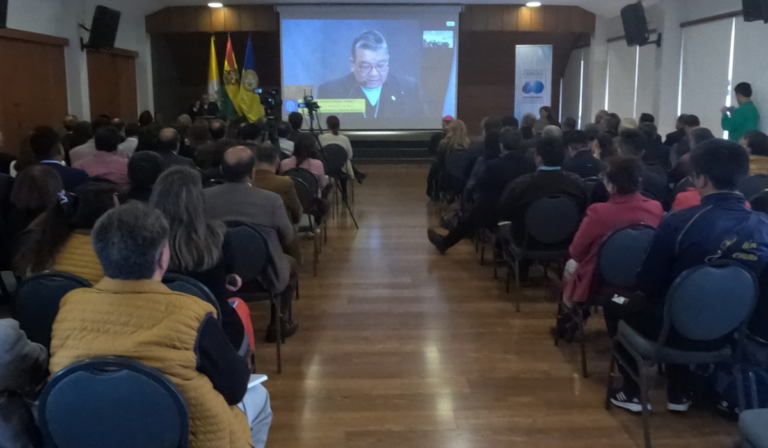 Diálogo y constitucionalidad: nueva publicación recuerda el papel de la Iglesia en la pacificación de Bolivia