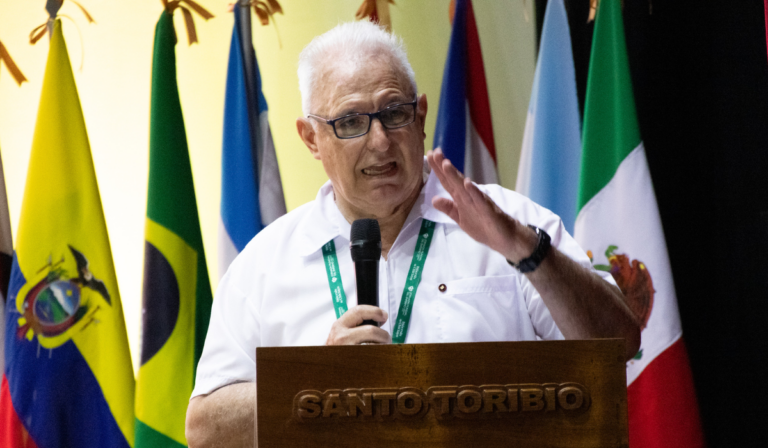 “Para cambiar el mundo nos ha sido dada la vida”: reflexión teológico-pastoral inaugura la Jornada del Enfermo en Chiclayo