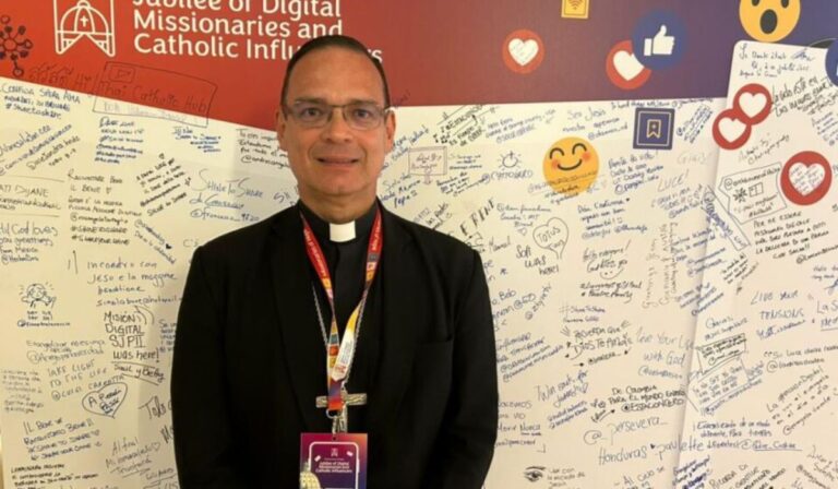 Mons. Daniel Blanco: Iglesia proyecta red latinoamericana de pastoral sanitaria tras encuentro en Chiclayo