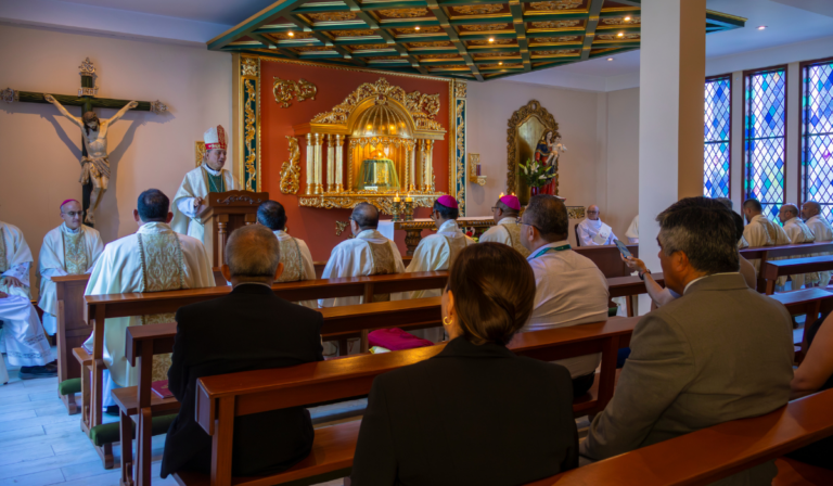 Primer vicepresidente del Episcopado peruano: “La Iglesia adopta el modelo de Jesús para atender a los enfermos”