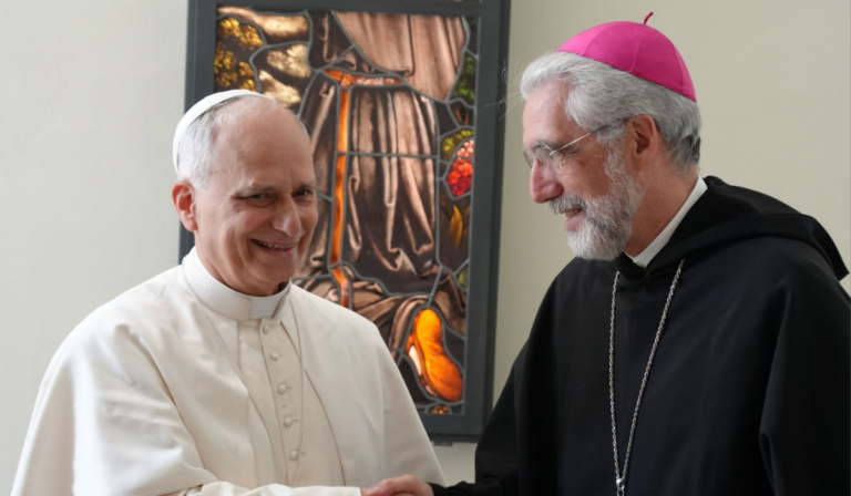 “Quiero poner a los pobres en el centro”: Mons. Luis Marín de San Martín asume como Limosnero Apostólico del Papa