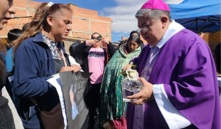 Bolivia: “Que la sangre derramada sea semilla de solidaridad”, pide el obispo de El Alto tras el accidente aéreo