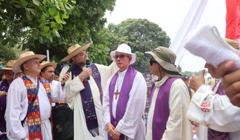 Guatemala: Vía Crucis del Migrante en Tecún Umán congrega a más de 9.000 personas y visibiliza abusos