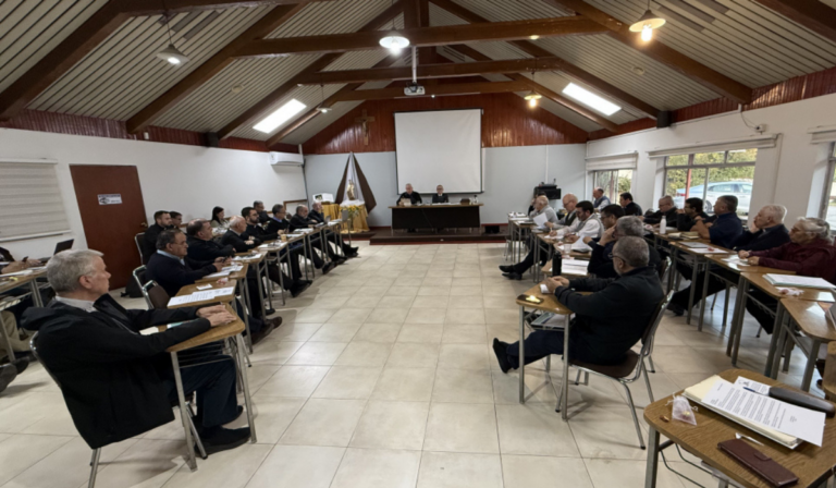 Obispos de Chile inician su 133.ª Asamblea Plenaria con agenda centrada en seguridad, migración y economía