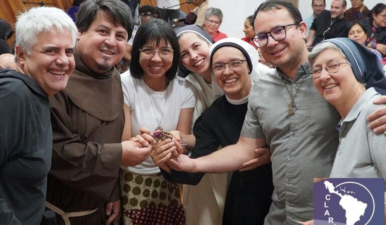 Hermana Castellaro: Vida religiosa llama a acompañar el dolor social con esperanza activa en Sábado Santo