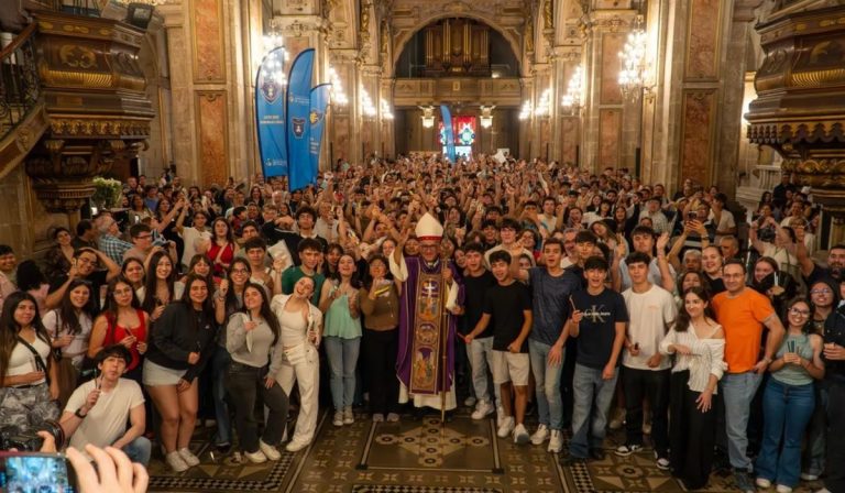 “Jesucristo es la Buena Noticia; y en Él, ustedes también lo son”: Cardenal Fernando Chomali dirige carta a los jóvenes de Chile