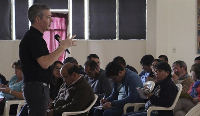 Iglesia en Bolivia aclara carácter de visitas de funcionario vaticano y reafirma política de tolerancia cero ante abusos