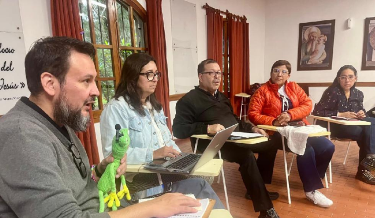 “Nadie se salva solo”: Cáritas Chile refuerza respuesta comunitaria frente a las adicciones tras cumbre regional