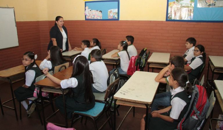 Día del Maestro: Iglesia en Paraguay exalta labor docente y llama a dignificar su misión