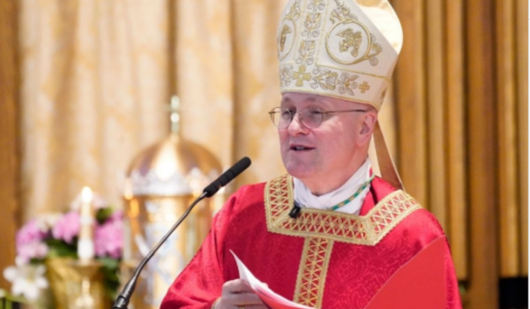 Desde Estados Unidos, Mons. Massa recuerda: “La Iglesia insiste en que todas las personas deben rezar y trabajar por una paz duradera”