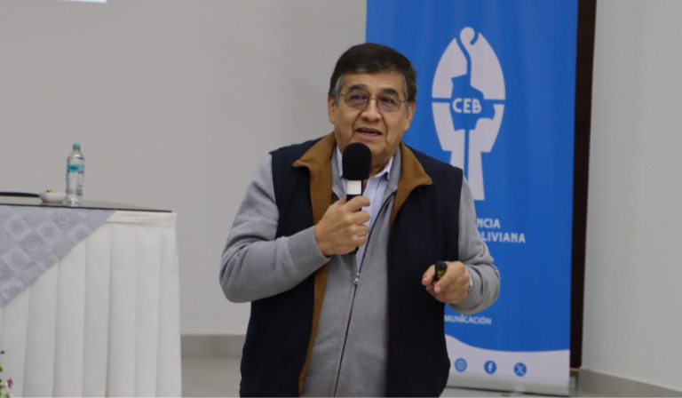 Juan Carlos Núñez alerta sobre la crisis democrática, económica y social en la región andina